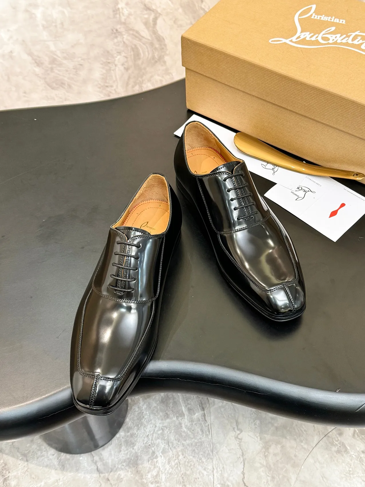 💰960 ••New real shots••CL～High-end men’s 👔Casual•loafers with red soles! ••🆑Genuine and top-quality goods from original orders ••✅💯 Purchase goods from top-quality original orders! Original imported patterned cowhide ➕Imported cowhide lining ➕Cowhide feet ➕Original leather outsole~🉑️Feel free to compare the authentic ones! Size: 39-44 (38.45.46.47 can be customized)